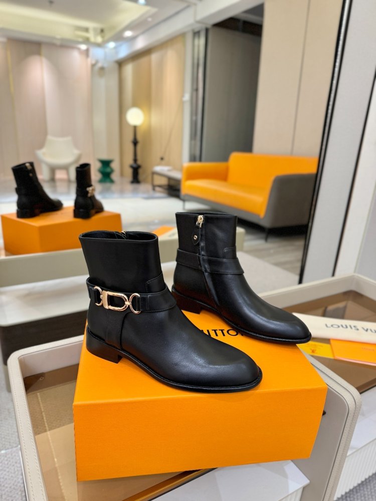 Ботинки женские фото 2