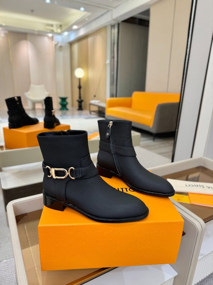 Boots women's фото 2