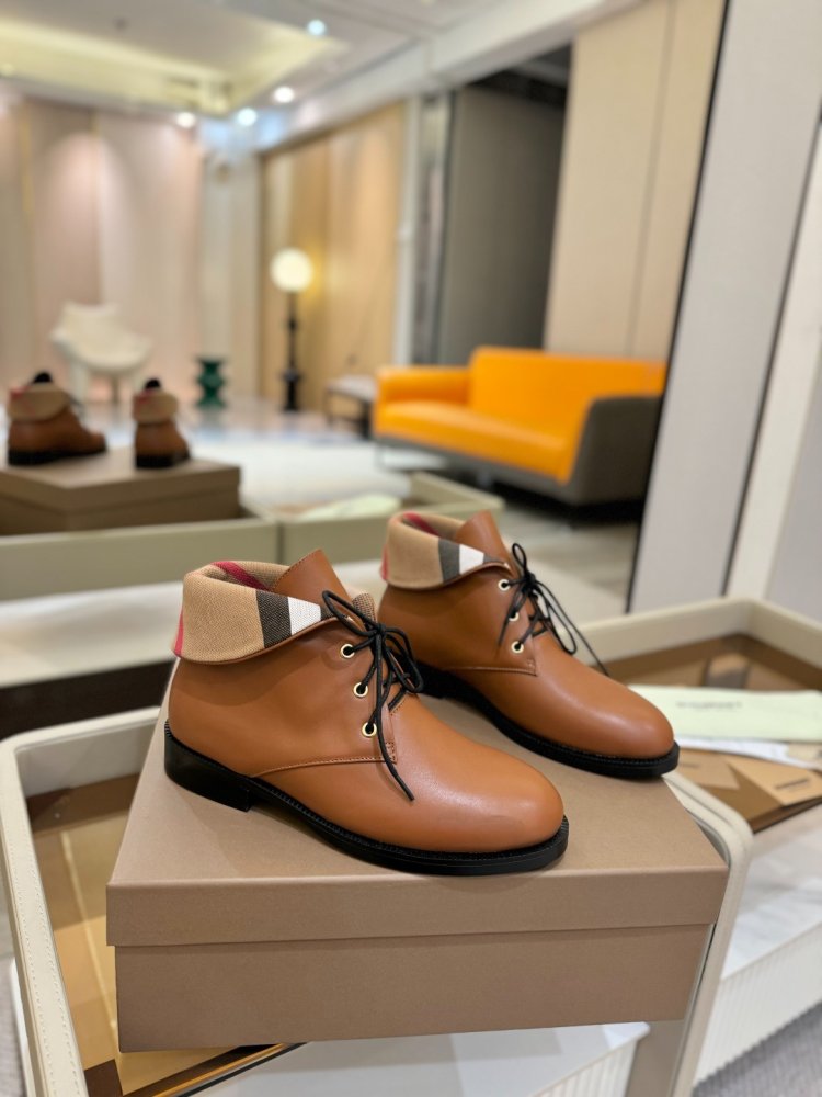 Ботинки женские фото 2