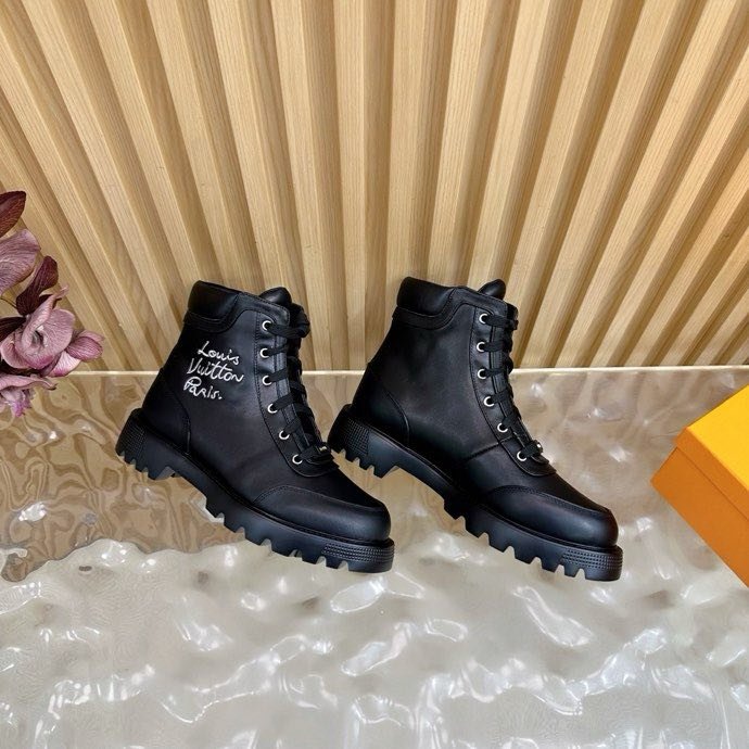 Ботинки женские фото 2