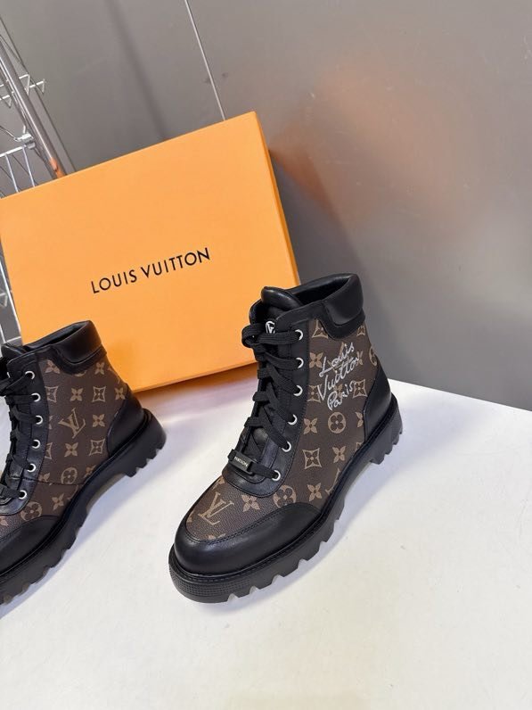 Boots women's фото 2