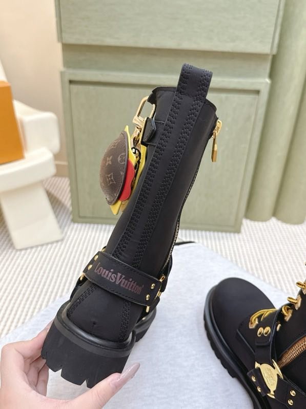 Boots women's фото 2