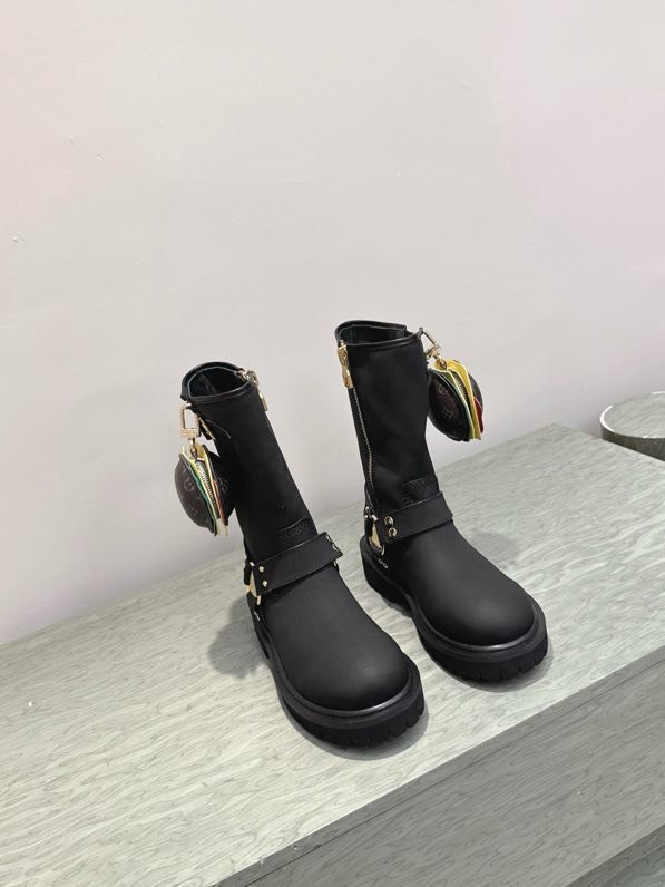 Ботинки женские фото 2