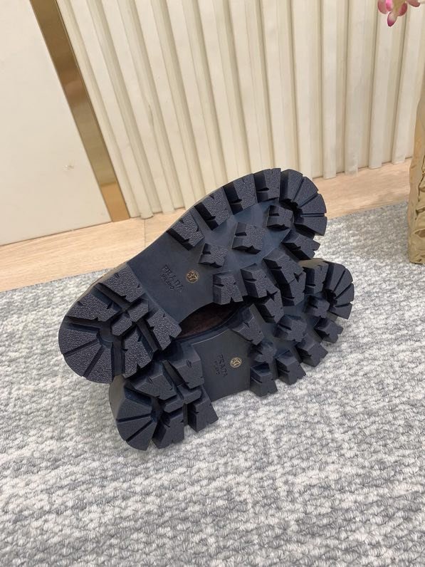 Ботинки женские фото 2