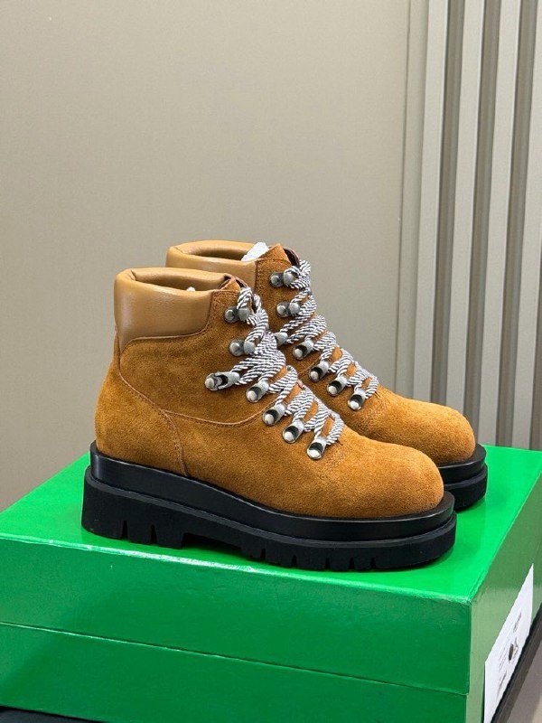 Ботинки женские фото 2