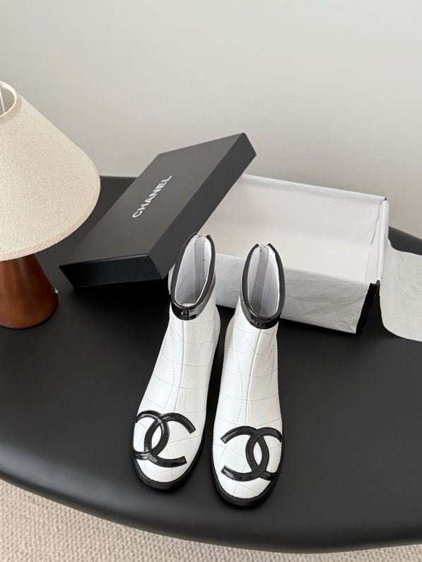 Boots women's фото 2