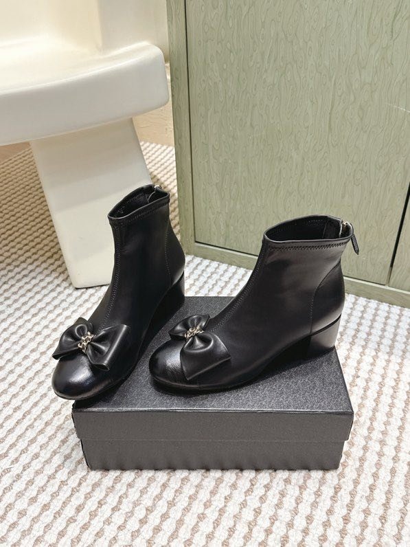 Boots women's фото 2