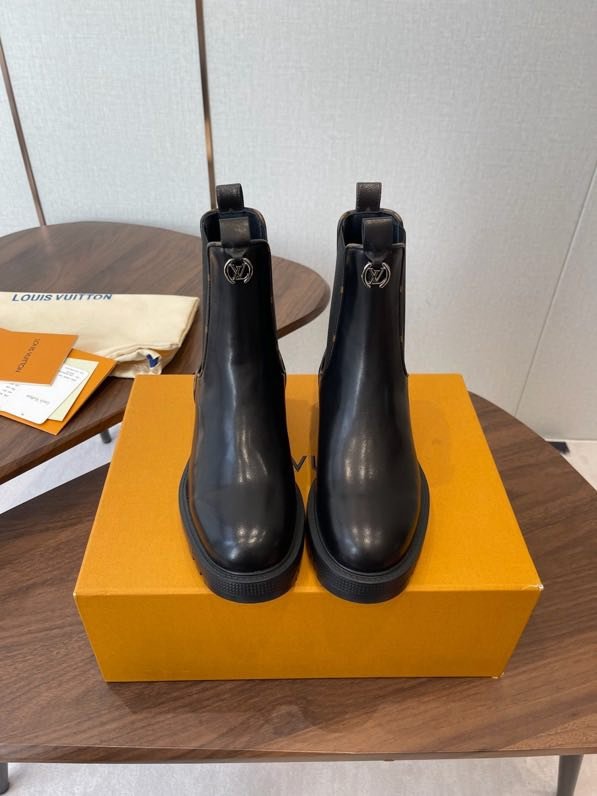 Ботинки женские фото 2