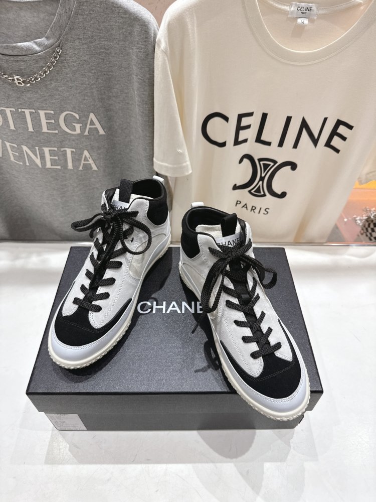 Ботинки женские фото 2