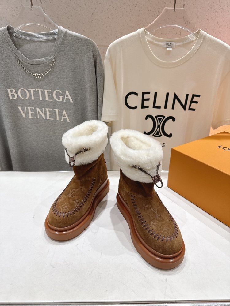 Boots women's фото 2