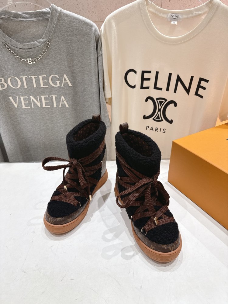 Boots women's фото 2