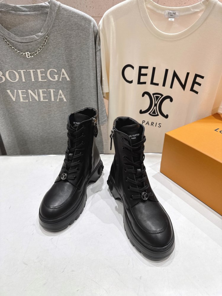 Boots women's фото 2