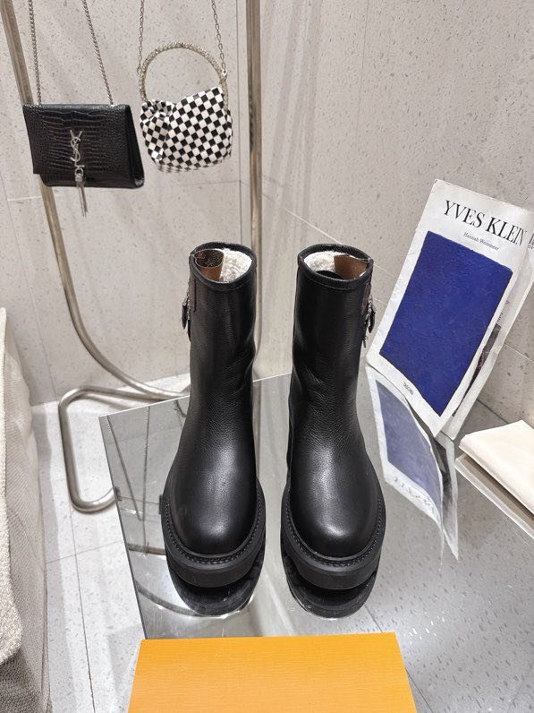 Ботинки женские фото 2