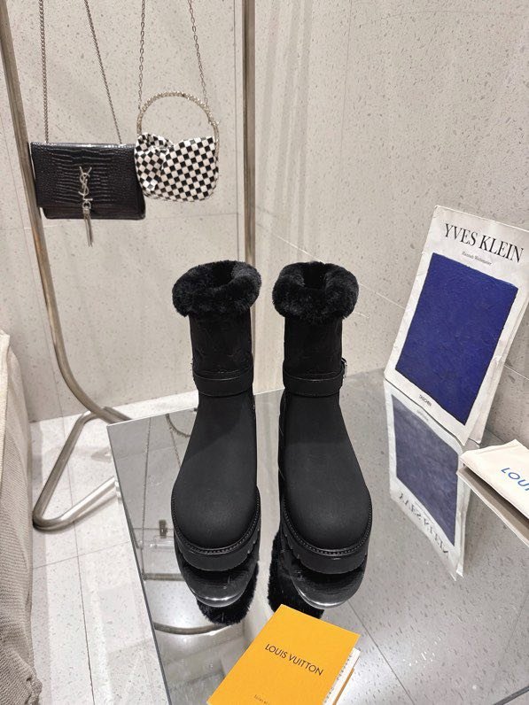 Ботинки женские фото 2