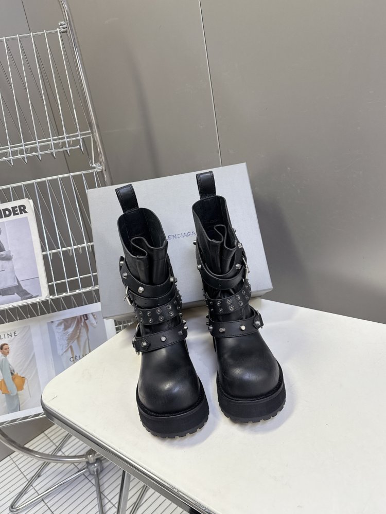 Ботинки женские фото 2