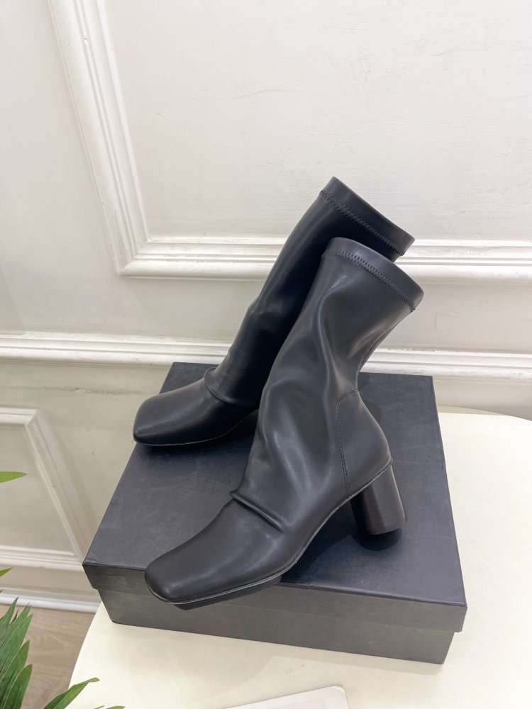 Ботинки женские фото 3