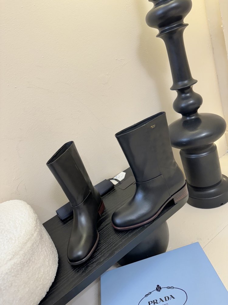 Boots women's фото 3