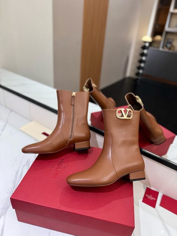 Boots women's фото 3