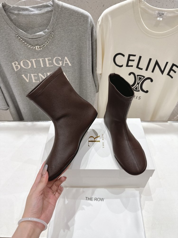 Boots women's фото 3