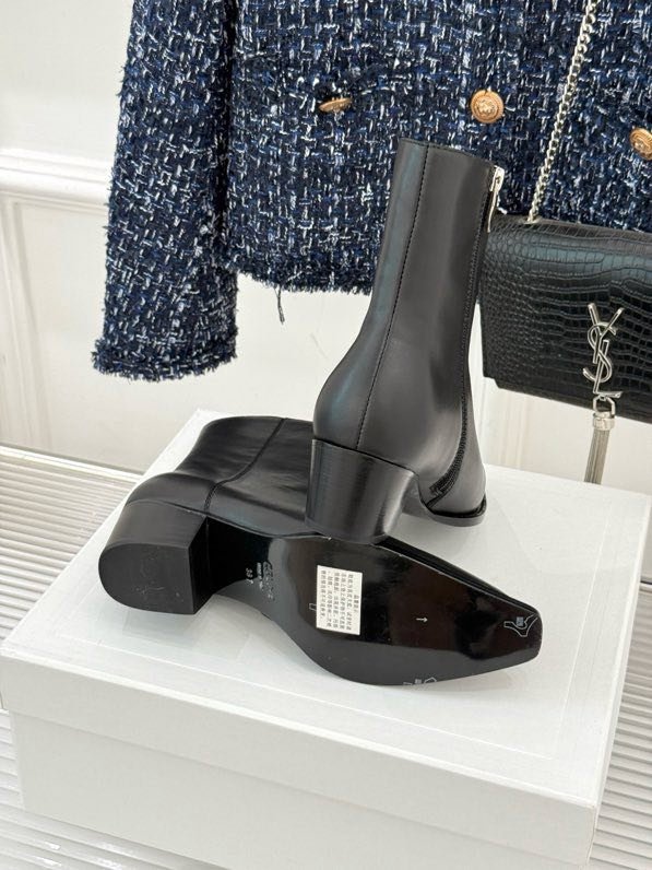 Boots women's фото 3