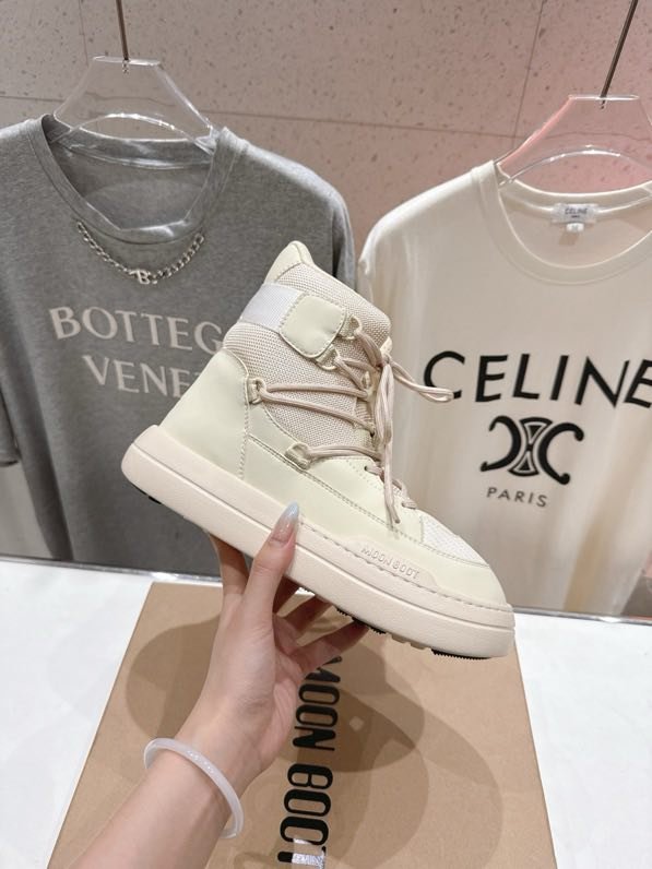 Boots women's фото 3