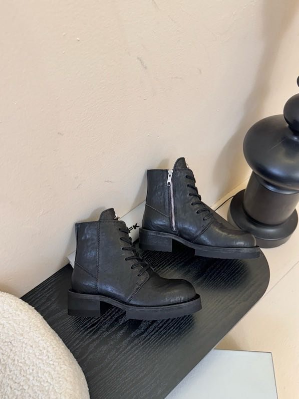 Ботинки женские фото 3