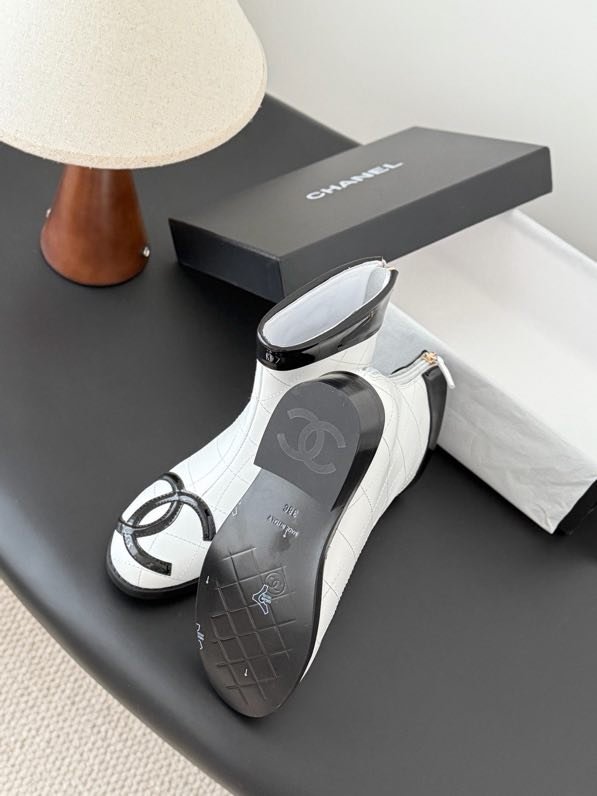 Boots women's фото 3