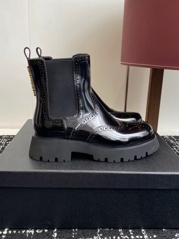 Ботинки женские фото 3