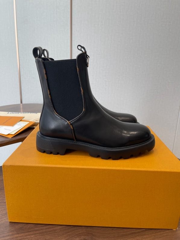 Ботинки женские фото 3