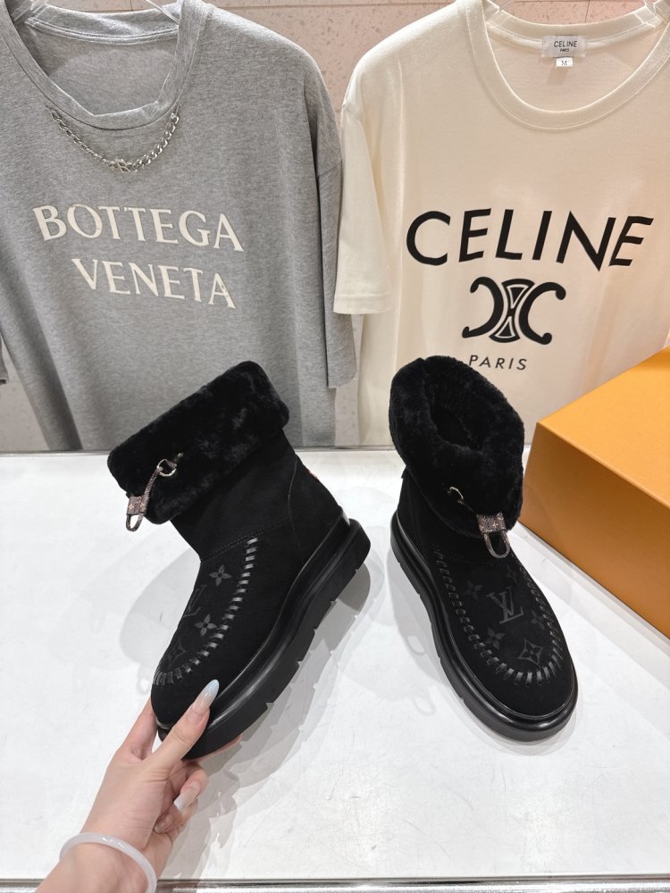 Boots women's фото 3