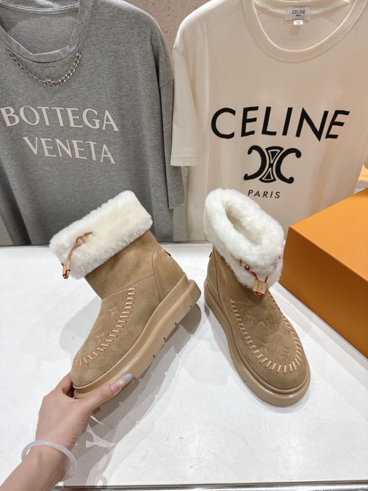 Boots women's фото 3