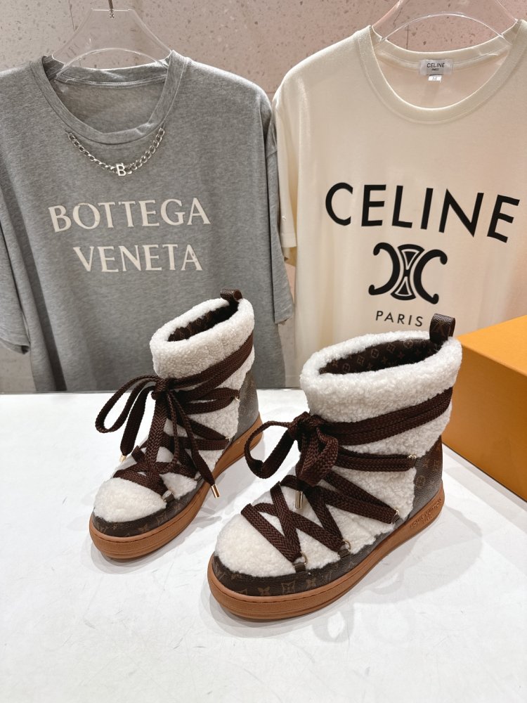 Boots women's фото 3