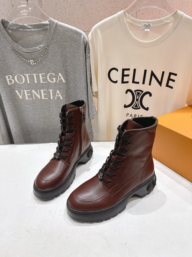 Boots women's фото 3