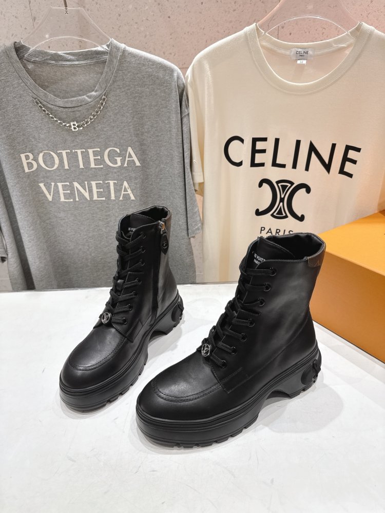 Boots women's фото 3