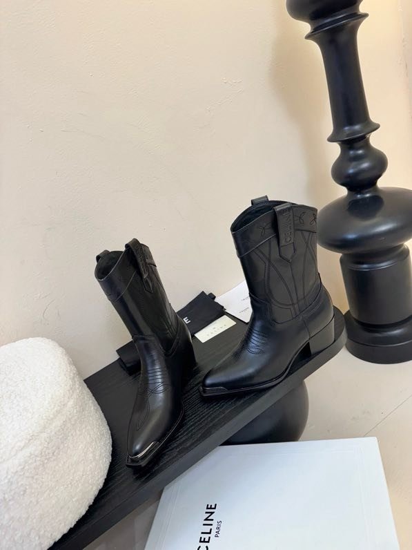 Ботинки женские фото 4