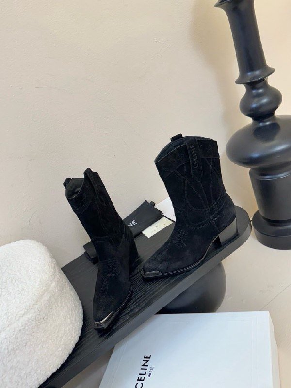 Ботинки женские фото 4