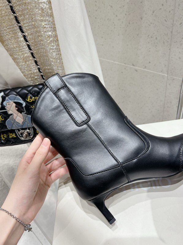 Boots women's фото 4