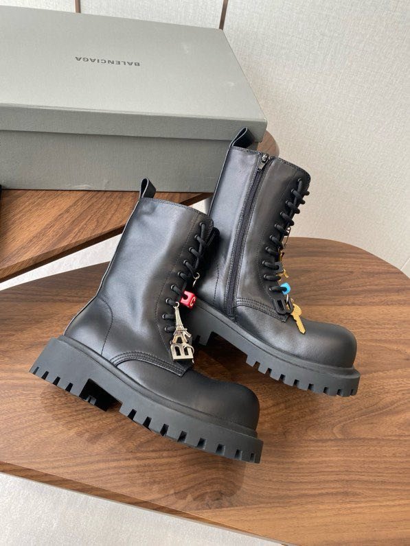 Boots women's фото 4