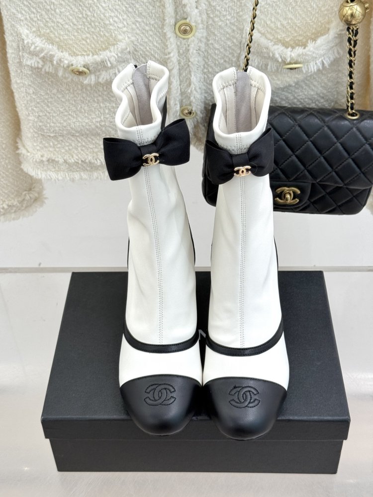 Boots women's фото 4