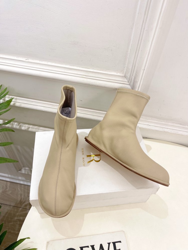 Ботинки женские фото 4