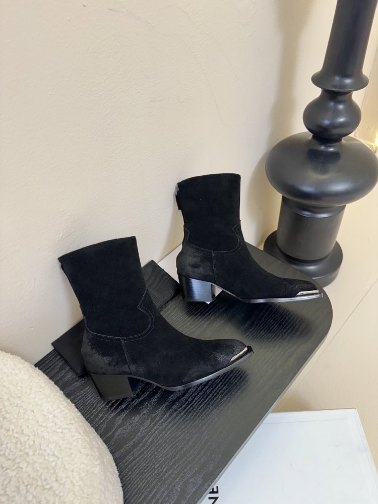 Ботинки женские фото 4