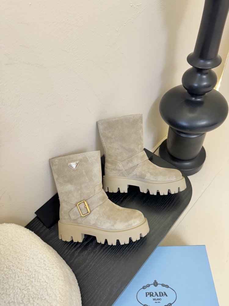 Boots women's фото 4