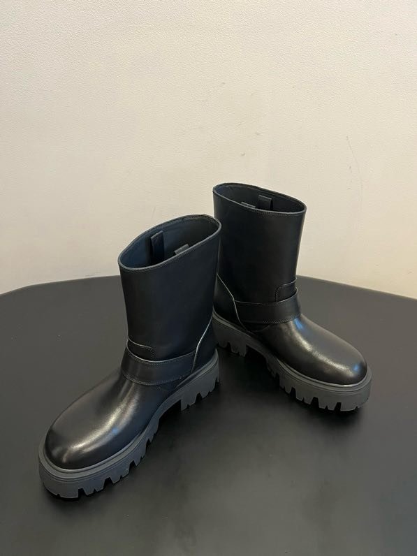 Boots women's фото 4