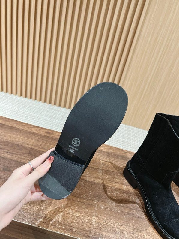 Ботинки женские фото 4