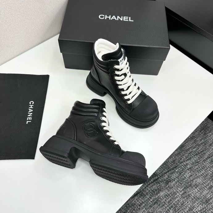 Ботинки женские фото 4