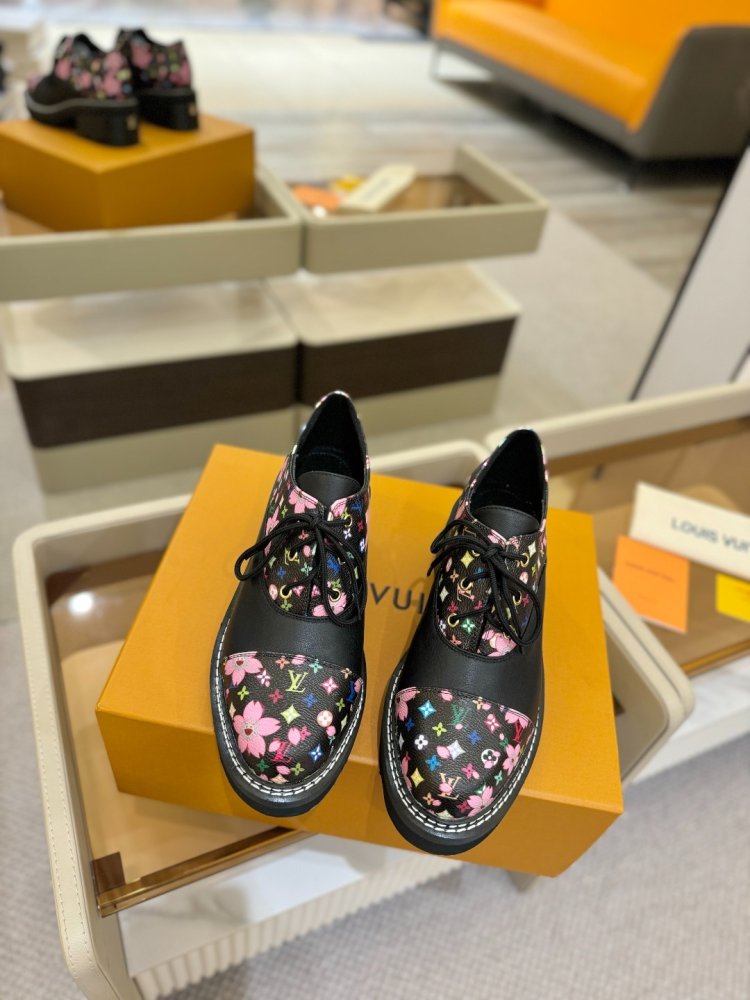 Boots women's фото 4