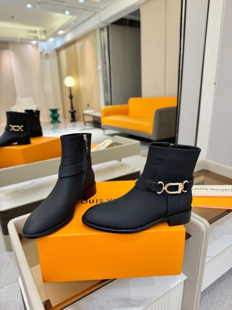 Boots women's фото 4