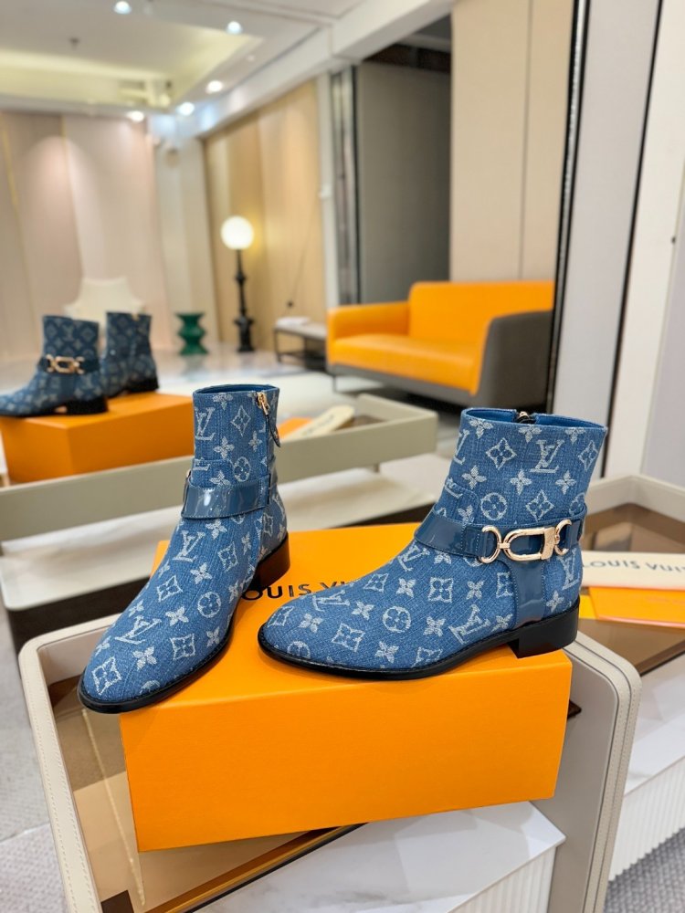 Ботинки женские фото 4