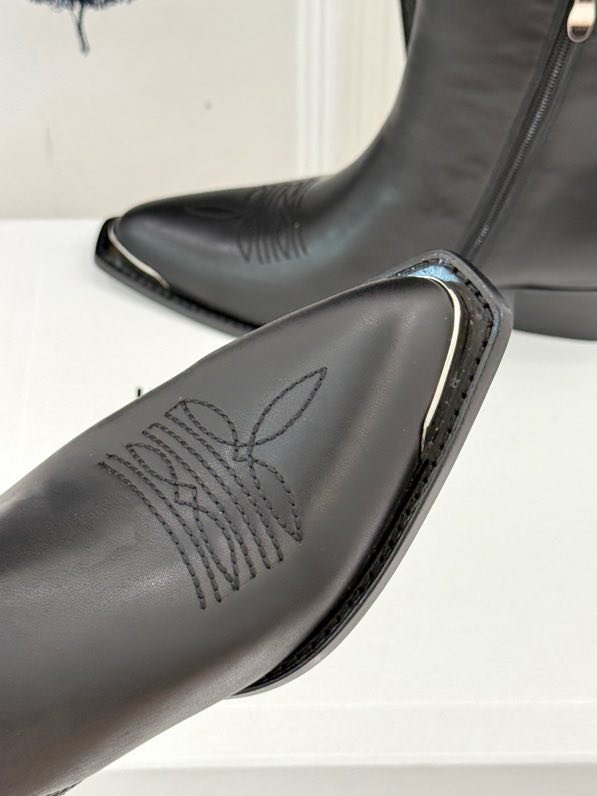 Boots women's фото 4