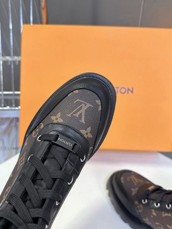 Boots women's фото 4